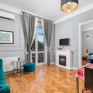 Apartament Tiziano-belveder With Private Garage